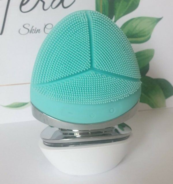 Facial Cleansing Brush and Massager